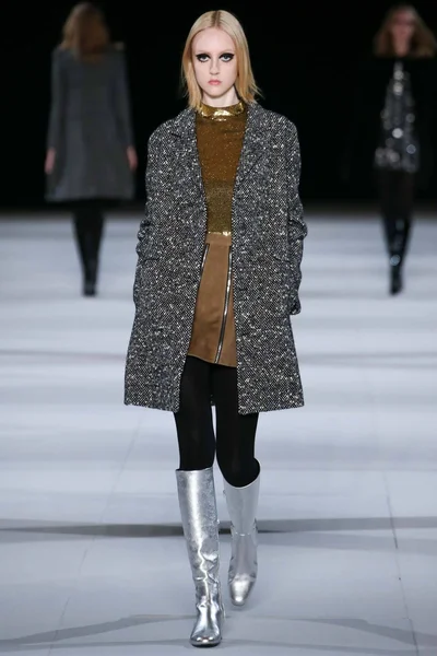 Look 29